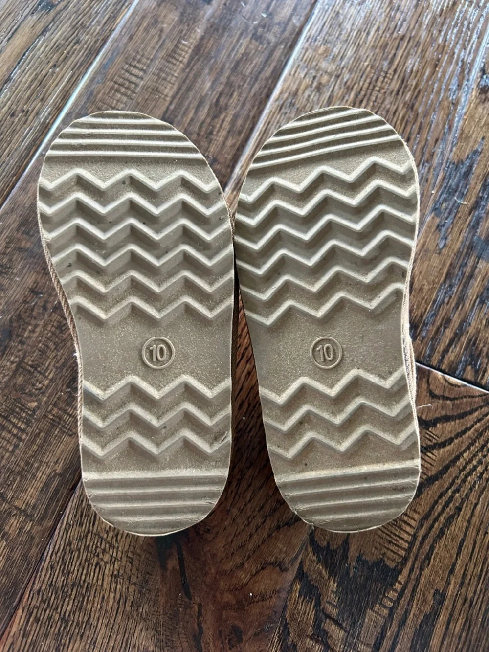 Cat & Jack Clog Slippers Size 10